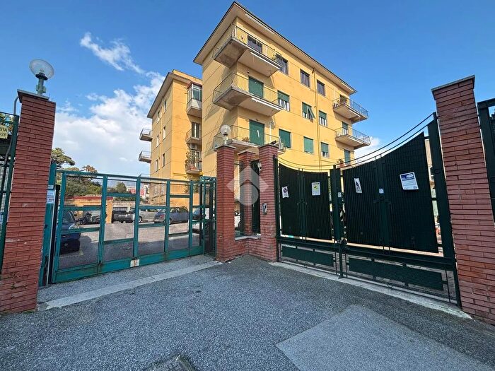 Appartamento con 6 locali in vendita in Via Posillipo, Napoli