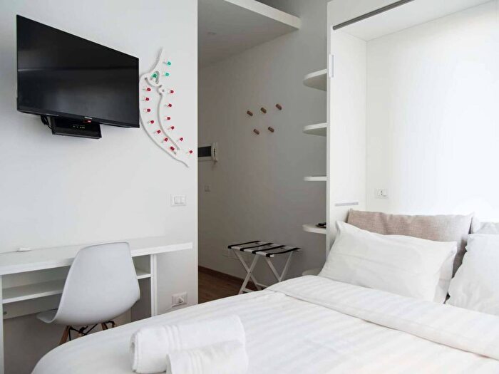 Appartamento monolocale in affitto in Via Amatore Sciesa, Montenero, Milano