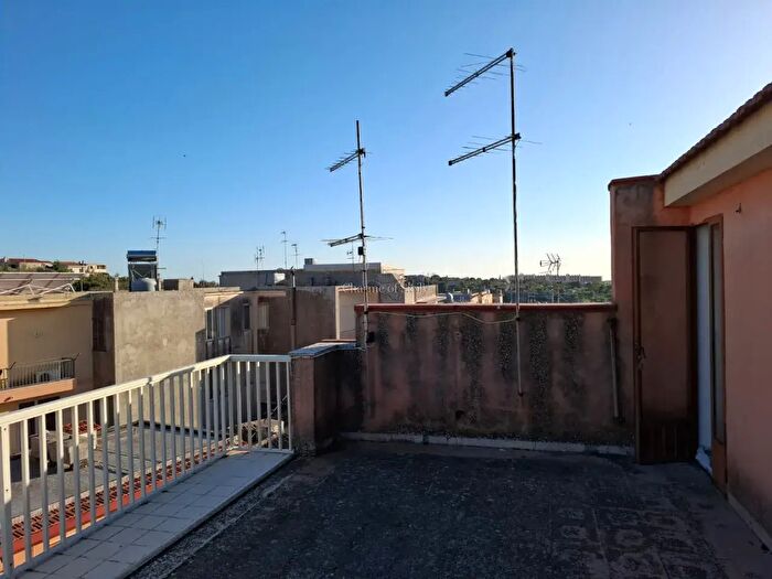 Appartamento trilocale in vendita in Via Lombardia, Modica