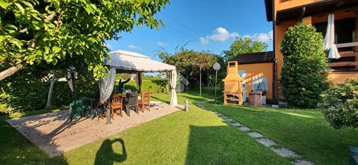 Casa quadrilocale in vendita in Via della Vandea, Robecco Sul Naviglio