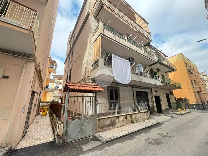 Appartamento bilocale in vendita in Via Amalfi, Torre Del Greco
