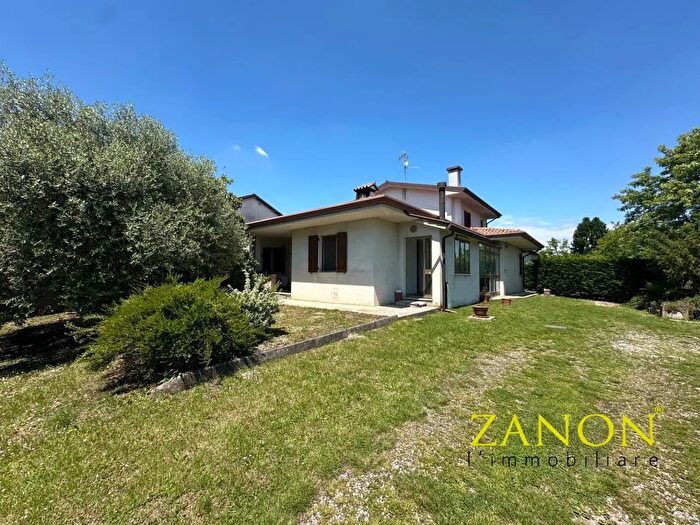 Casa quadrilocale in vendita in Via Casali Vecchi, Codroipo