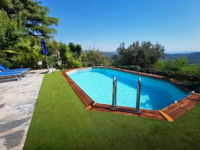 Casa con 7 locali in vendita in Imperia