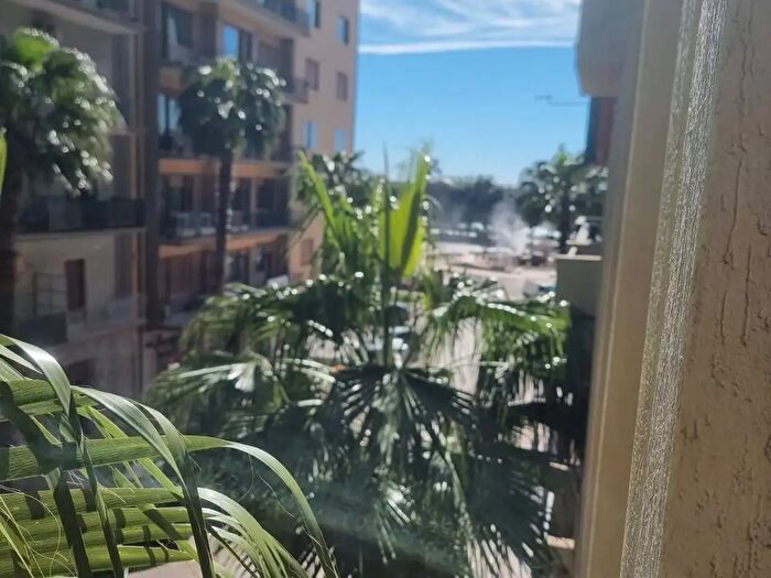 Appartamento con 6 locali in vendita in Via Angelo Berardi, Taranto