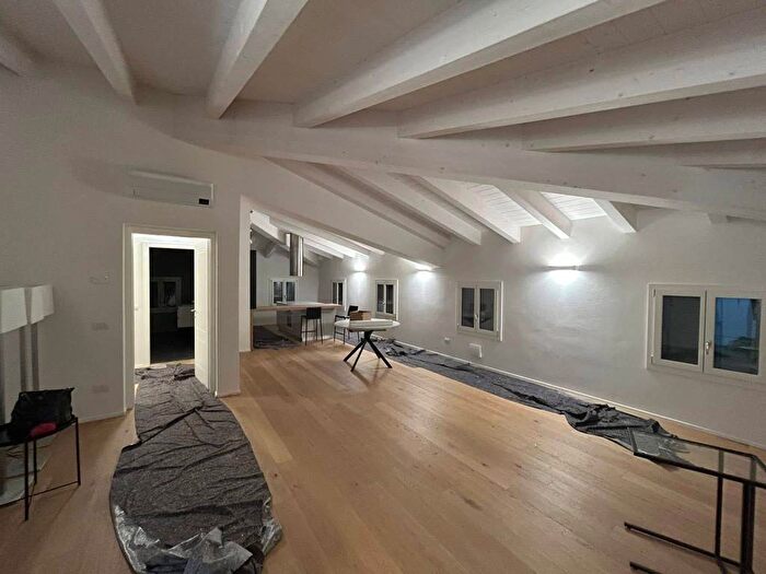 Casa con 5 locali in affitto in Strada degli Schiocchi, San Faustino, Modena