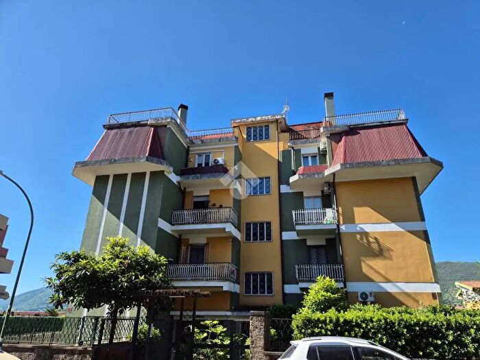Appartamento con 5 locali in vendita in Via Michelangelo, Colleferro