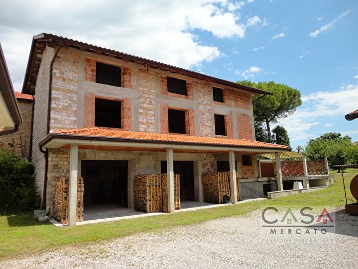 Casa in vendita in Via Cesare Battisti, Cordenons