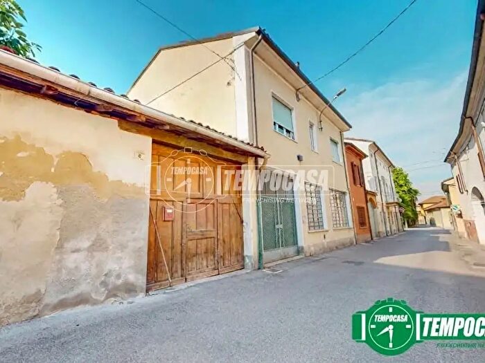 Casa trilocale in vendita in San Salvatore Monferrato