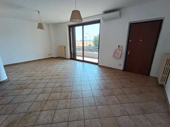 Casa trilocale in affitto in Via Camporeale, Provincia Nuova Ospedale, Foggia