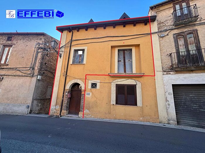 Appartamento con 5 locali in vendita in Via Roma, Spezzano Della Sila