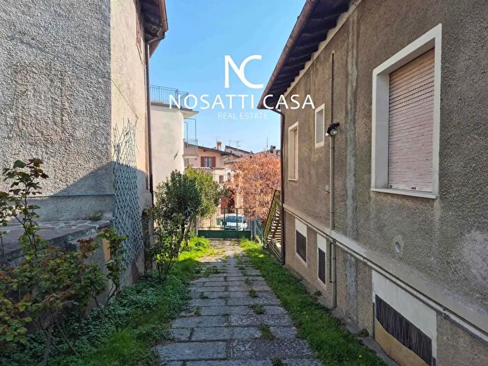 Case in Vendita e in Affitto - 2