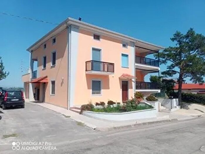 Casa con 10 locali in vendita in Lanciano