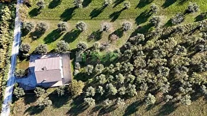 Casa con 9 locali in vendita in Rapino