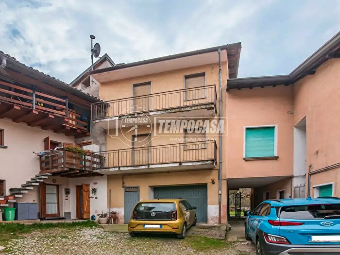 Casa con 5 locali in vendita in Via Mincio E, Como