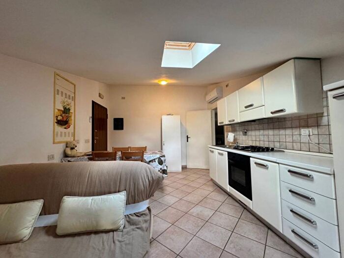 Appartamento quadrilocale in affitto in Via Protomartiri Francescani, Santa Maria degli Angeli, Assisi