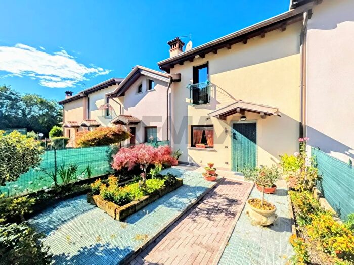 Casa trilocale in vendita in Pian Camuno