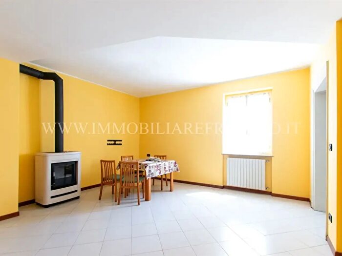 Appartamento quadrilocale in vendita in Via Villaggio Magnetti, Pontida