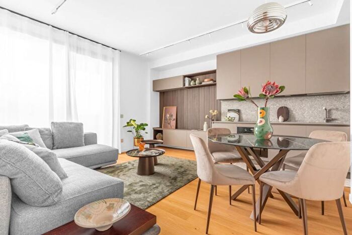 Appartamento bilocale in affitto in Via San Cristoforo, Piazza Napoli, Milano