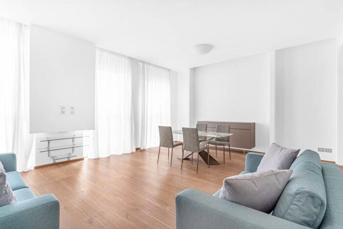 Appartamento con 6 locali in affitto in Via della Moscova, Moscova, Milano