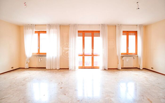 Appartamento trilocale in vendita in Corso Torino, Novara