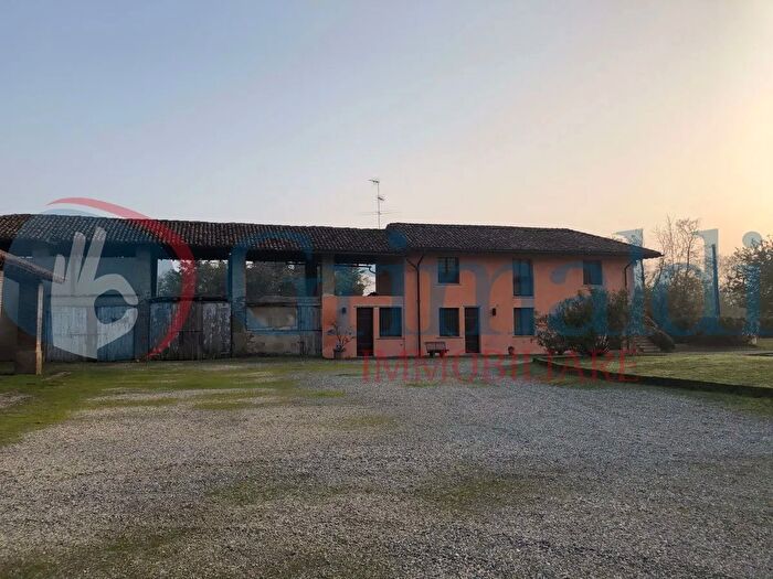 Casa con 15 locali in vendita in Cascina Tappa, Locate Di Triulzi