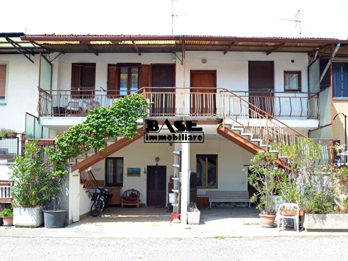 Casa trilocale in vendita in Via Scalabrini, Fino Mornasco