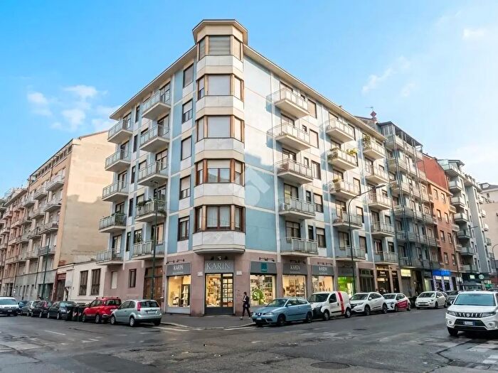 Appartamento con 5 locali in vendita in Via Baltimora, Torino