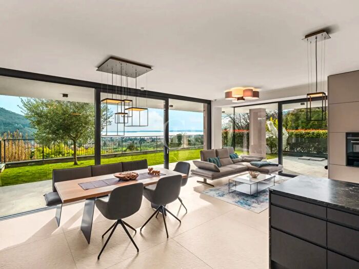 Appartamento quadrilocale in vendita in Garda