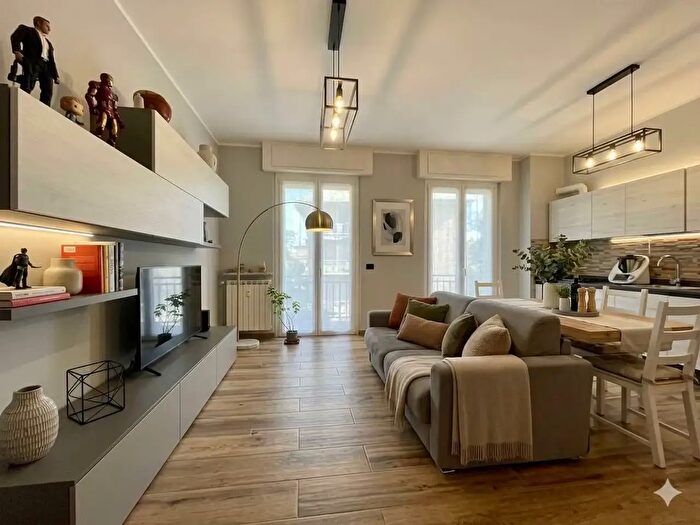 Appartamento quadrilocale in vendita in Genova