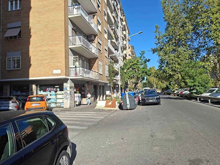 Casa bilocale in affitto in Cinecittà, Roma
