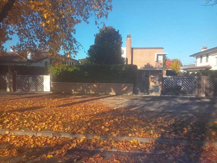 Casa quadrilocale in vendita in Via Ceresina, Rubano