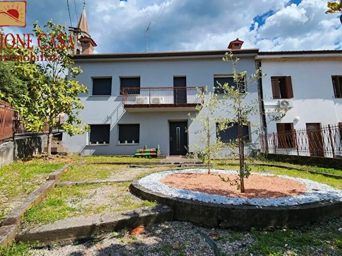 Casa con 13 locali in vendita in Salita San Michele, Sagrado