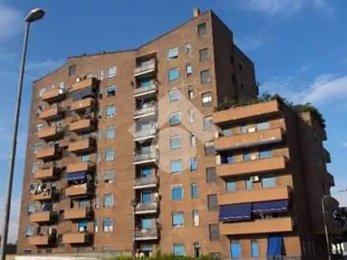 Appartamento trilocale in vendita in Viale Friuli, Cinisello Balsamo