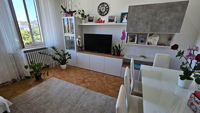 Appartamento quadrilocale in vendita in Ancona