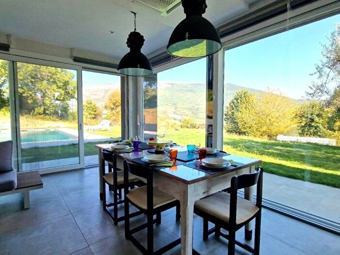 Casa con 6 locali in affitto in Via san giovanni del prugneto, Colle Umberto Monte Tezio, Perugia