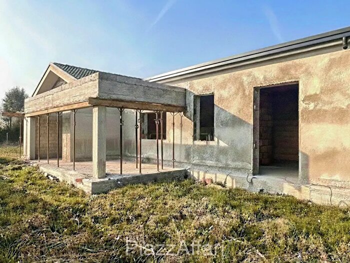 Casa quadrilocale in vendita in Via Vescovo, Legnaro