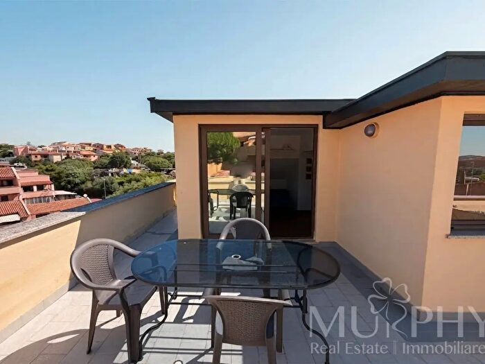 Appartamento trilocale in vendita in Via Cala Chiesa Scn, La Maddalena