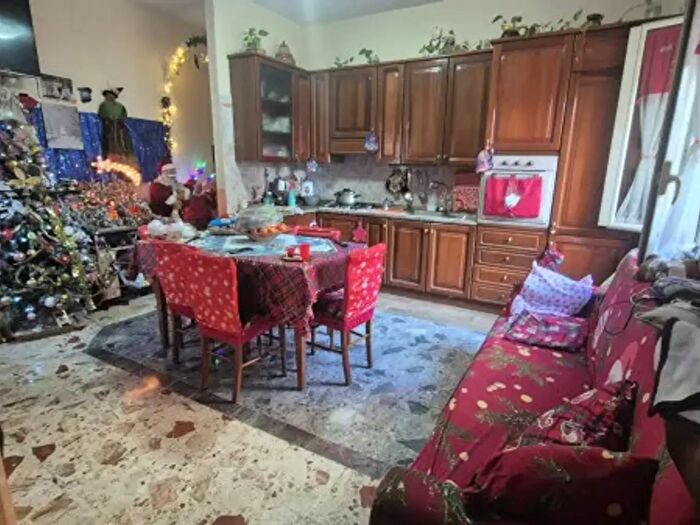 Appartamento trilocale in vendita in Via Ugo Foscolo, Castellammare Di Stabia