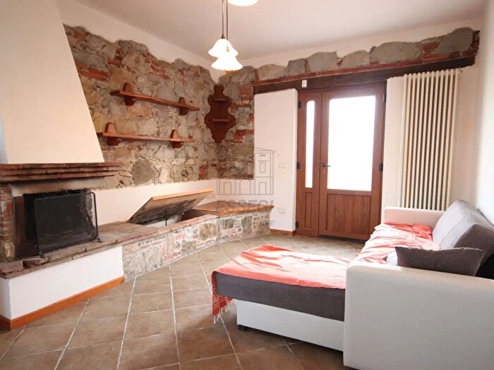 Casa con 5 locali in vendita in Via per Chiatri, Lucca