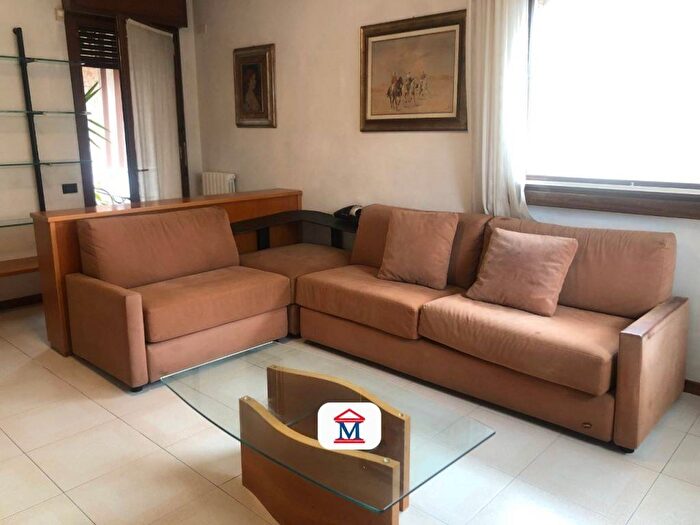 Appartamento trilocale in affitto in Via Crocefisso, Valtesse, Bergamo