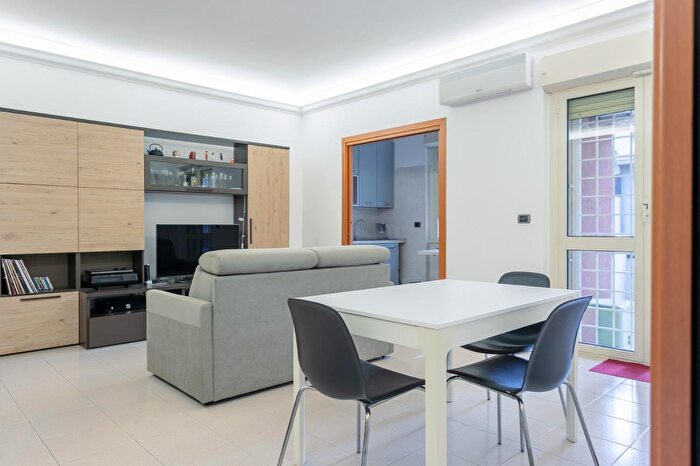 Appartamento bilocale in vendita in Via degli Orafi, Roma