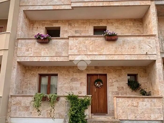 Casa quadrilocale in vendita in Via Padre Bernardo, Latiano