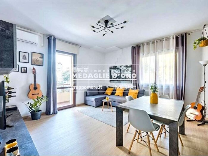 Appartamento con 5 locali in affitto in Via Marostica, Paltana Mandria, Padova