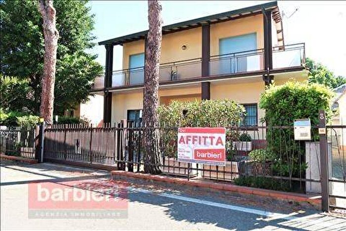 Appartamento con 5 locali in affitto in Via Bellucci, Centro, Cervia