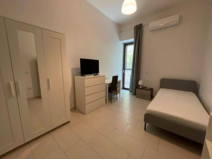 Appartamento con 5 locali in affitto in Via Laviano, Caserta