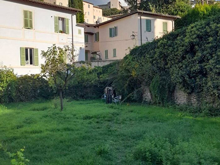 Appartamento con 6 locali in affitto in Via Ponzianina, Centro Storico, Spoleto