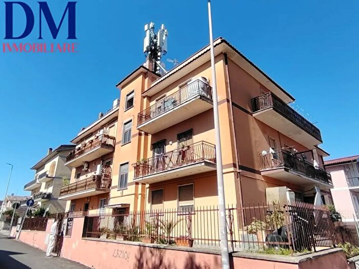 Appartamento bilocale in affitto in Via della Cerquetta, Roma