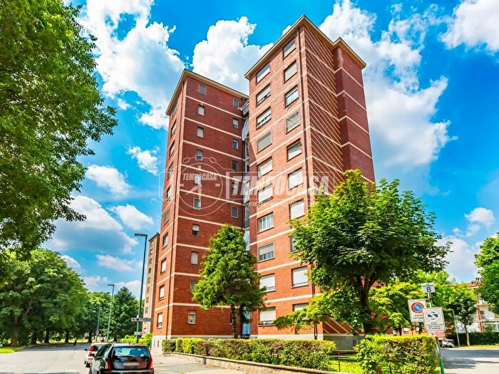 Appartamento trilocale in vendita in Via delle Primule, Torino