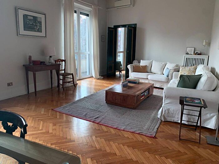 Appartamento trilocale in affitto in Viale Cassiodoro, City Life, Milano