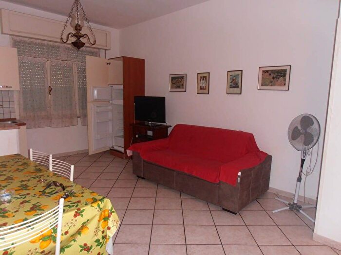 Appartamento trilocale in affitto in Via Isola di Gorgona, Zona Nuova Pratoranieri, Follonica